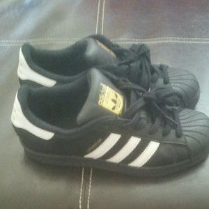 Adidas superstars sneakers size:5.5